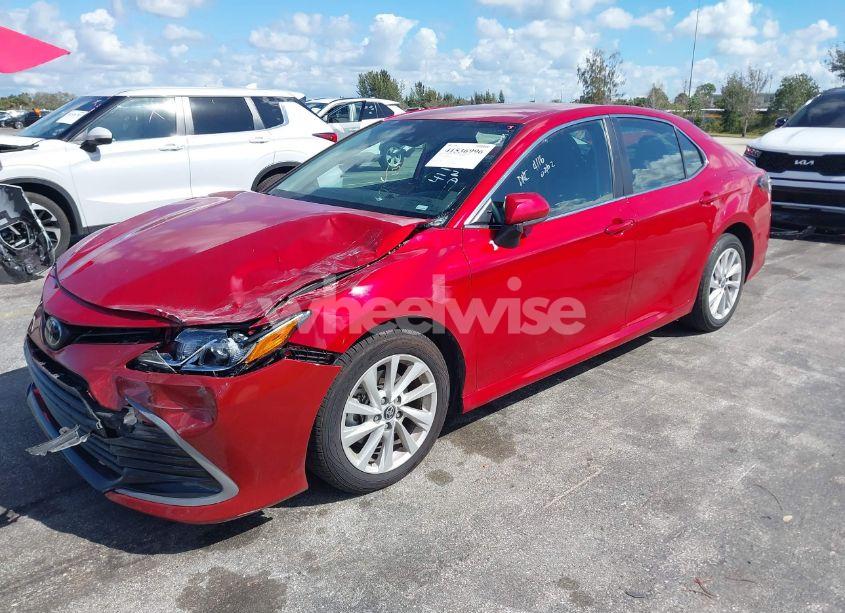 Photo 2 of 2024 Toyota Camry LE (VIN 4T1C11AK4RU192623)
