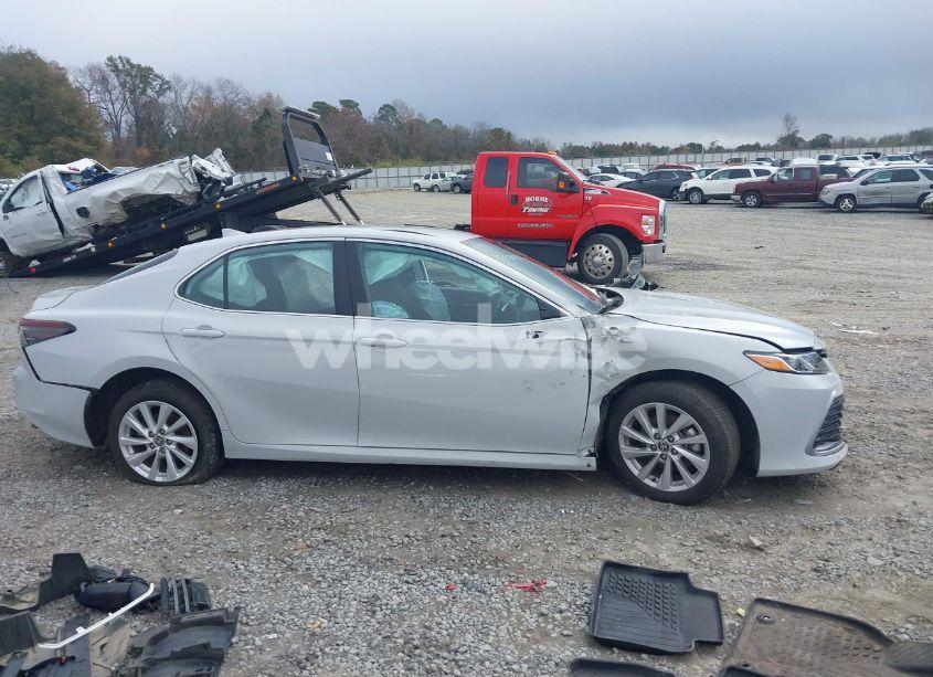 Photo 14 of 2024 Toyota Camry LE (VIN 4T1C11AK4RU203703)