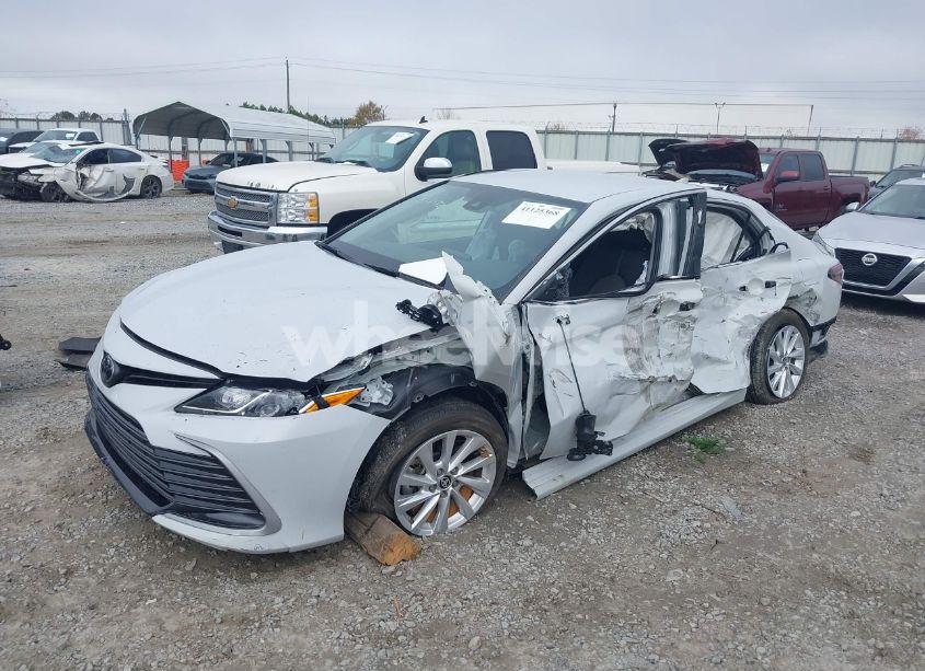 Photo 2 of 2024 Toyota Camry LE (VIN 4T1C11AK4RU203703)