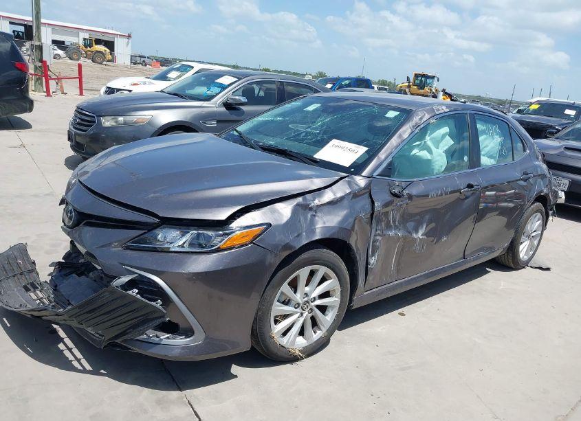 Photo 2 of 2024 Toyota Camry LE (VIN 4T1C11AK4RU222624)