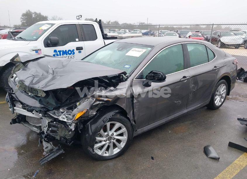 Photo 2 of 2024 Toyota Camry LE (VIN 4T1C11AK4RU234840)