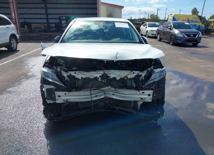 Photo 13 of 2020 Toyota Camry LE (VIN 4T1C11AK5LU311111)