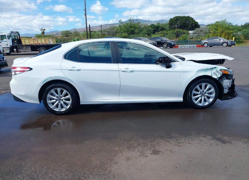 Photo 14 of 2020 Toyota Camry LE (VIN 4T1C11AK5LU311111)