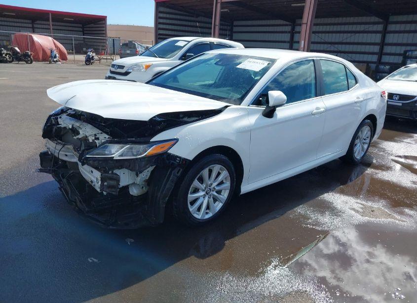 Photo 2 of 2020 Toyota Camry LE (VIN 4T1C11AK5LU311111)