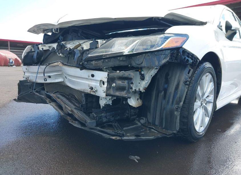 Photo 6 of 2020 Toyota Camry LE (VIN 4T1C11AK5LU311111)