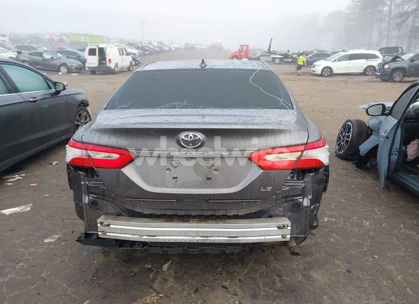 Photo 15 of 2020 Toyota Camry LE (VIN 4T1C11AK5LU337238)