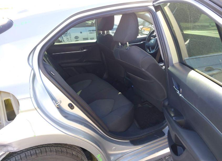 Photo 8 of 2020 Toyota Camry LE (VIN 4T1C11AK5LU337840)