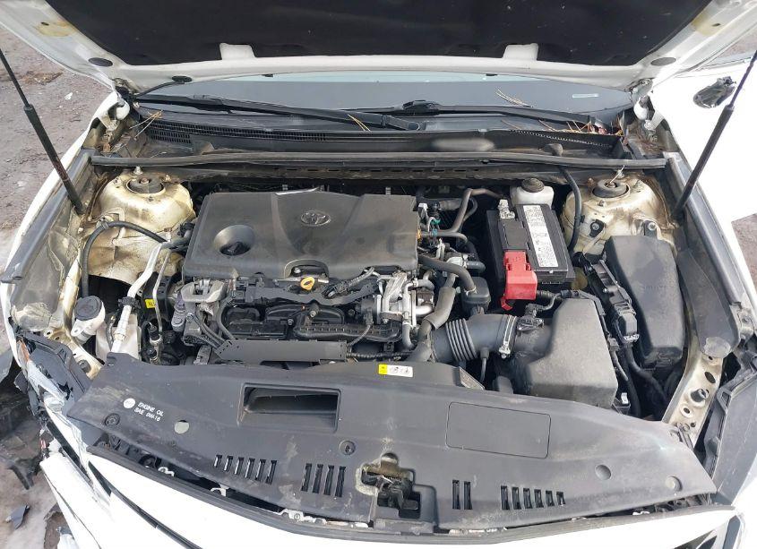 Photo 10 of 2020 Toyota Camry LE (VIN 4T1C11AK5LU860761)