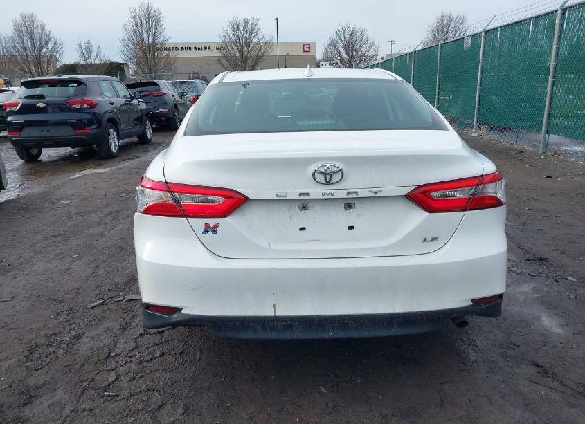 Photo 16 of 2020 Toyota Camry LE (VIN 4T1C11AK5LU860761)