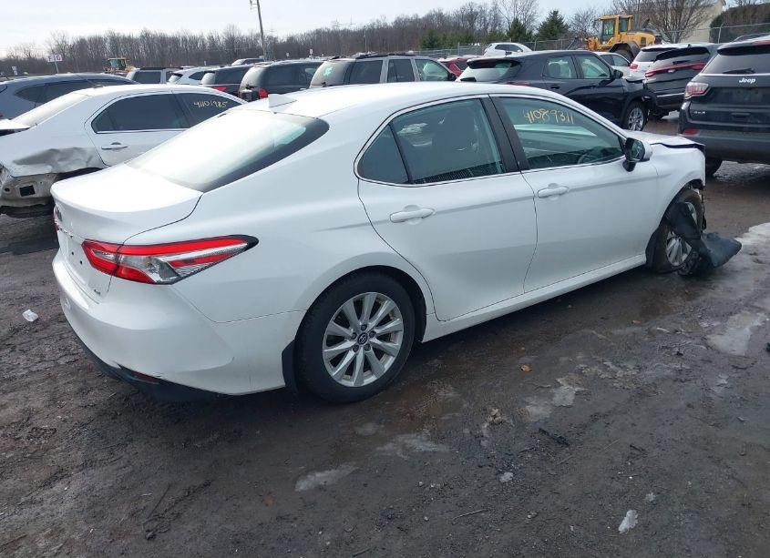 Photo 4 of 2020 Toyota Camry LE (VIN 4T1C11AK5LU860761)