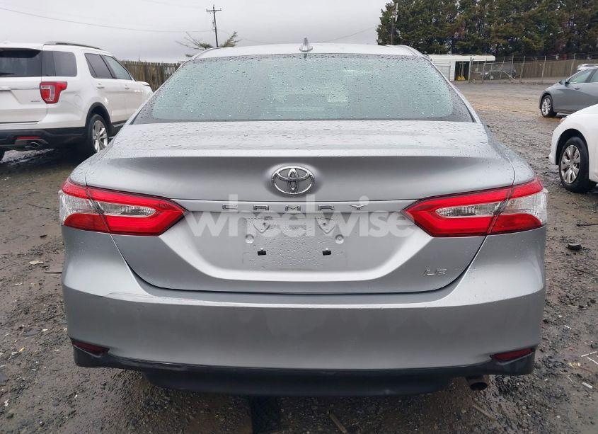 Photo 16 of 2020 Toyota Camry LE (VIN 4T1C11AK5LU869525)