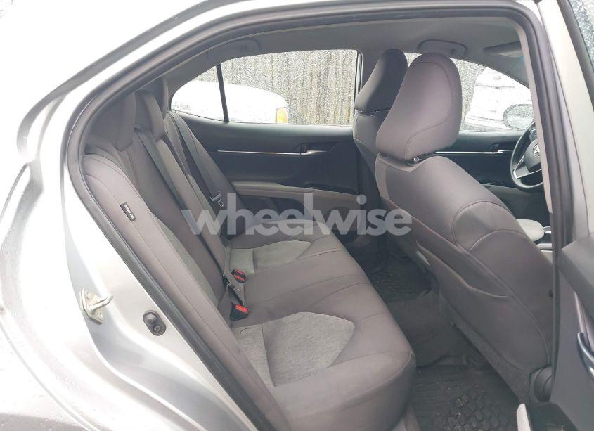 Photo 8 of 2020 Toyota Camry LE (VIN 4T1C11AK5LU869525)