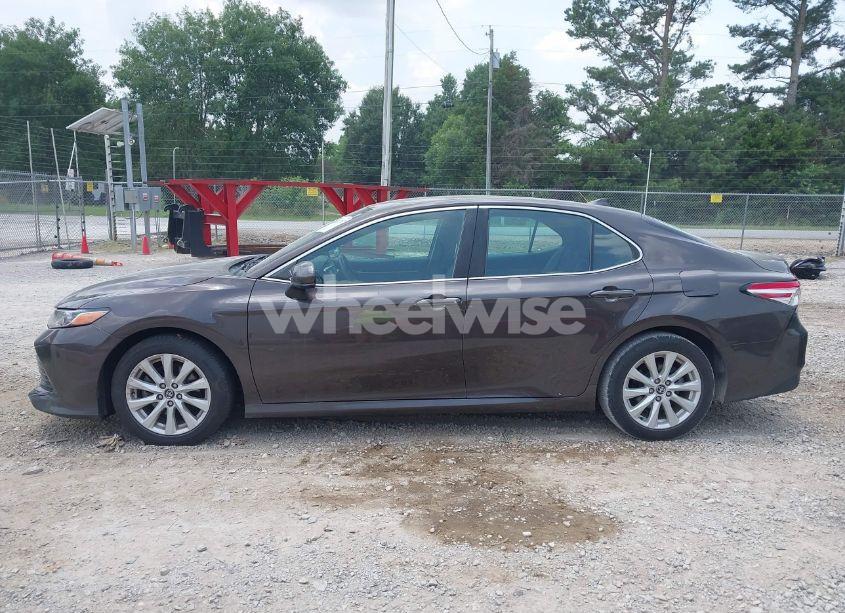 Photo 14 of 2020 Toyota Camry LE (VIN 4T1C11AK5LU870254)