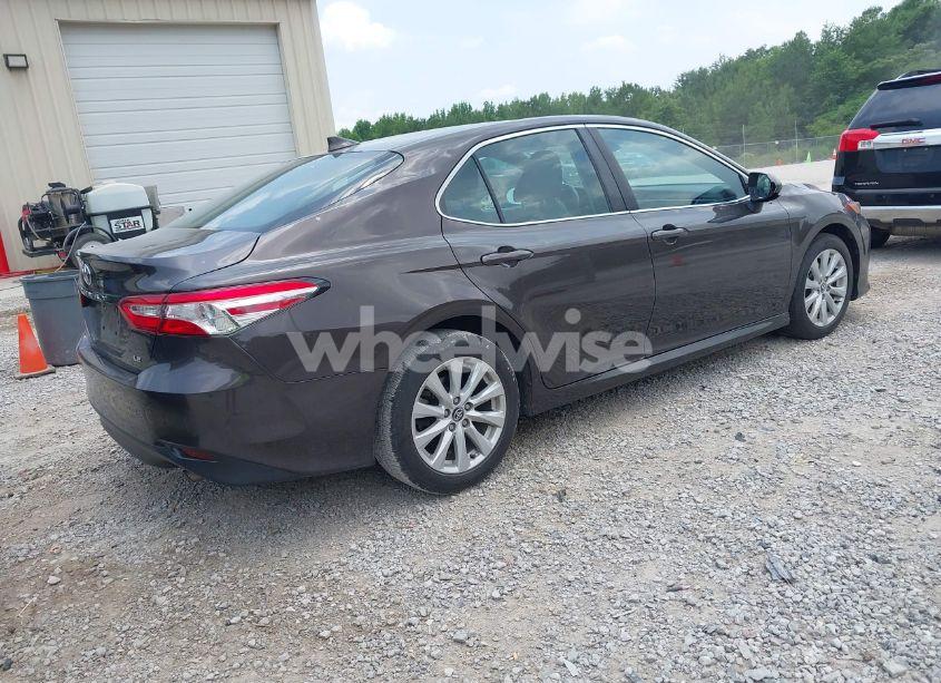 Photo 4 of 2020 Toyota Camry LE (VIN 4T1C11AK5LU870254)