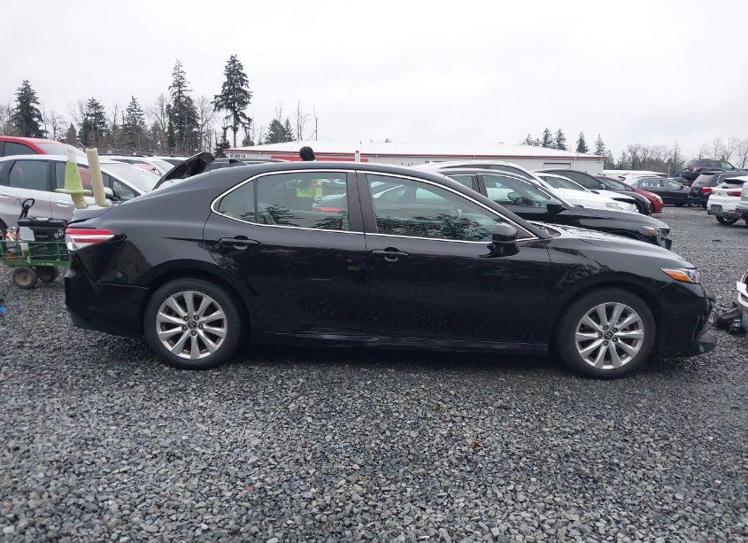 Photo 13 of 2020 Toyota Camry LE (VIN 4T1C11AK5LU890200)