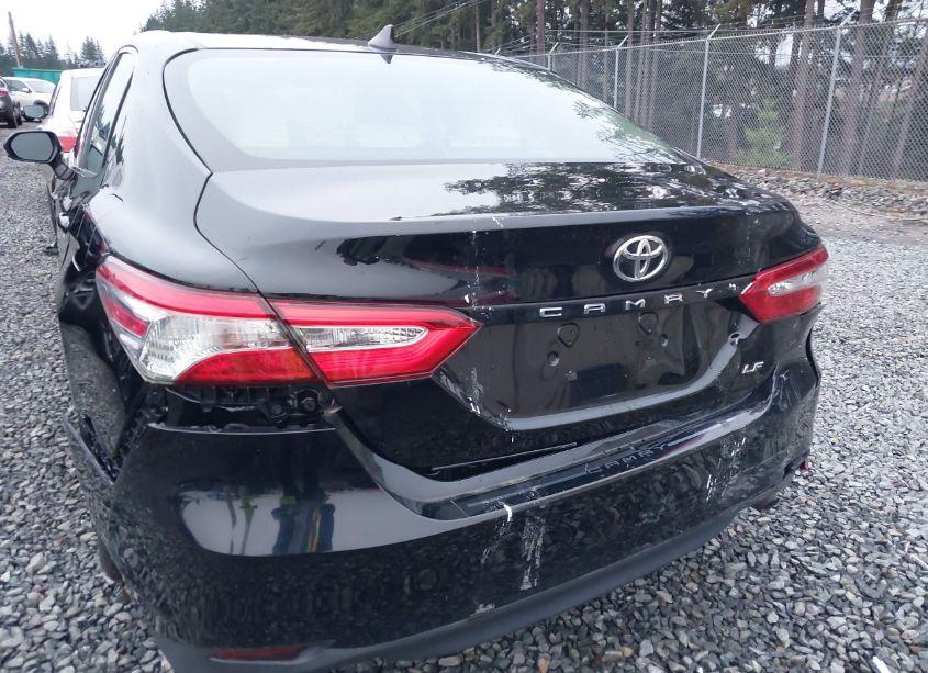 Photo 6 of 2020 Toyota Camry LE (VIN 4T1C11AK5LU890200)