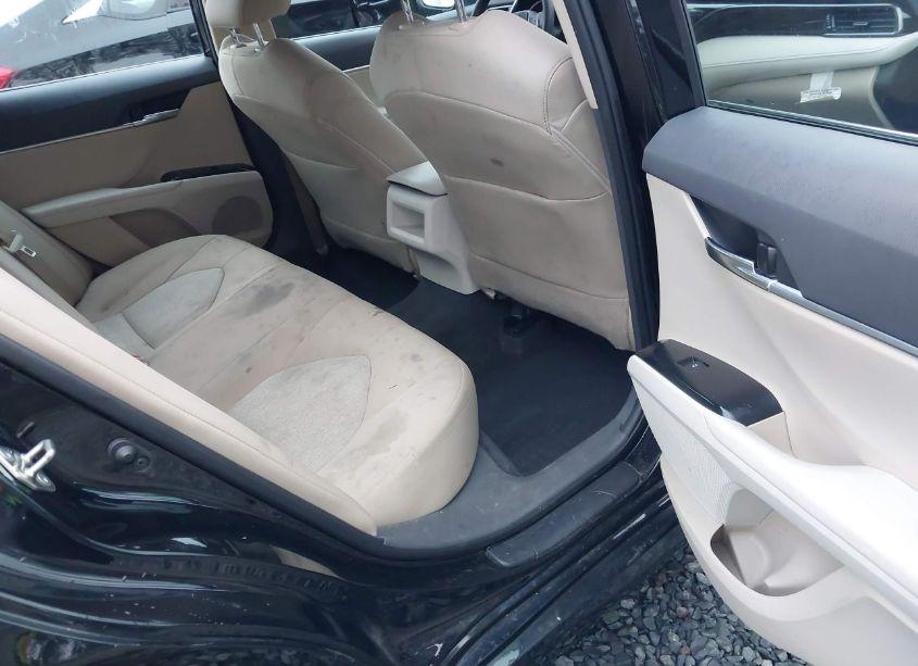 Photo 8 of 2020 Toyota Camry LE (VIN 4T1C11AK5LU890200)