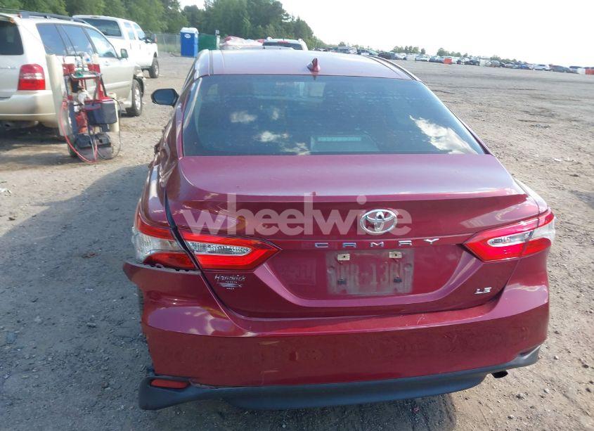 Photo 16 of 2020 Toyota Camry LE (VIN 4T1C11AK5LU901261)