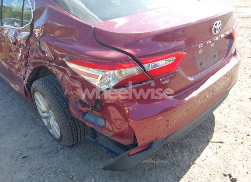 Photo 19 of 2020 Toyota Camry LE (VIN 4T1C11AK5LU901261)