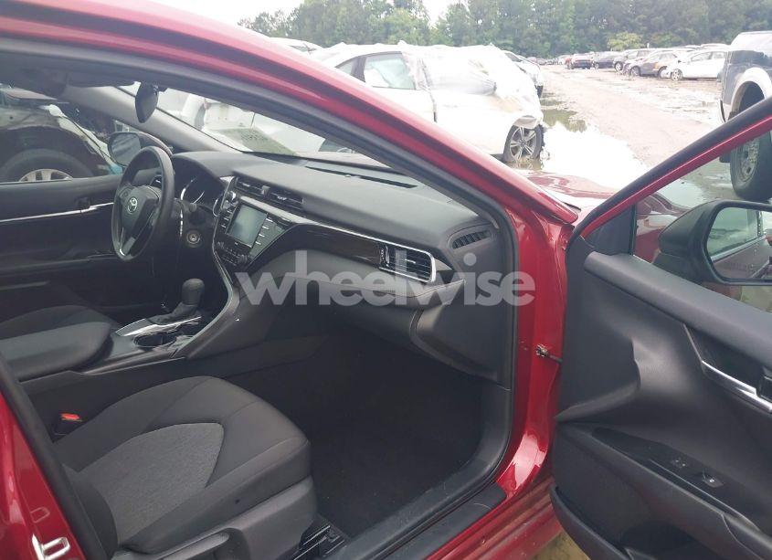 Photo 5 of 2020 Toyota Camry LE (VIN 4T1C11AK5LU901261)