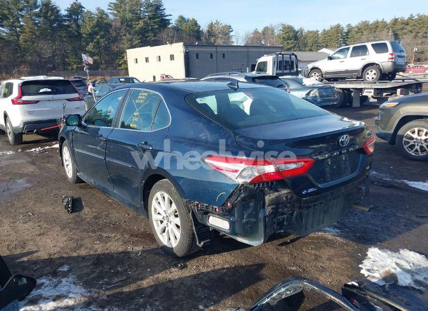 Photo 3 of 2020 Toyota Camry LE (VIN 4T1C11AK5LU905858)