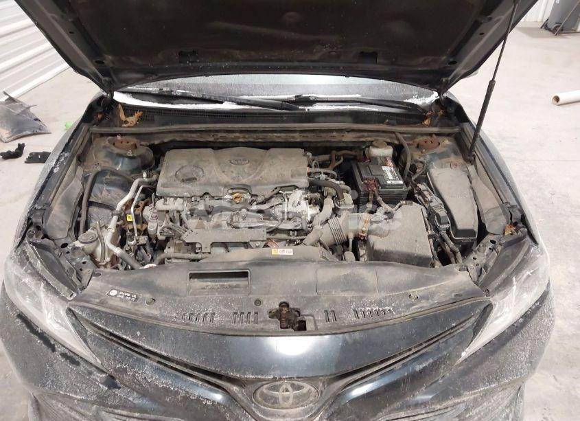 Photo 10 of 2020 Toyota Camry LE (VIN 4T1C11AK5LU912566)