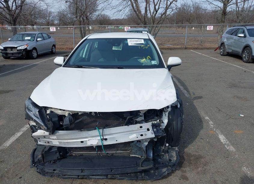 Photo 12 of 2020 Toyota Camry LE (VIN 4T1C11AK5LU913989)