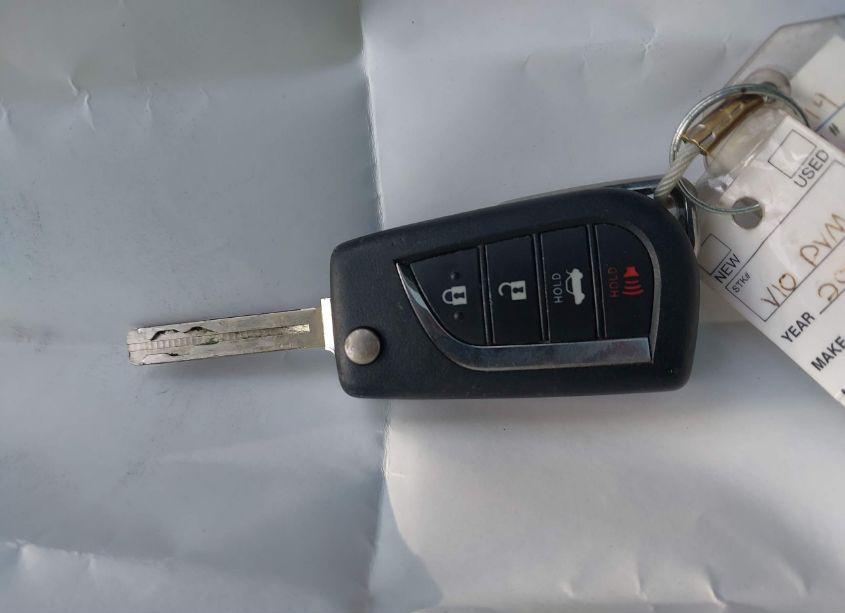 Photo 11 of 2020 Toyota Camry LE (VIN 4T1C11AK5LU916794)