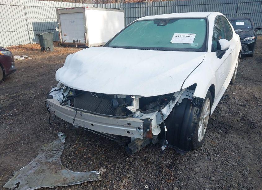 Photo 18 of 2020 Toyota Camry LE (VIN 4T1C11AK5LU916794)