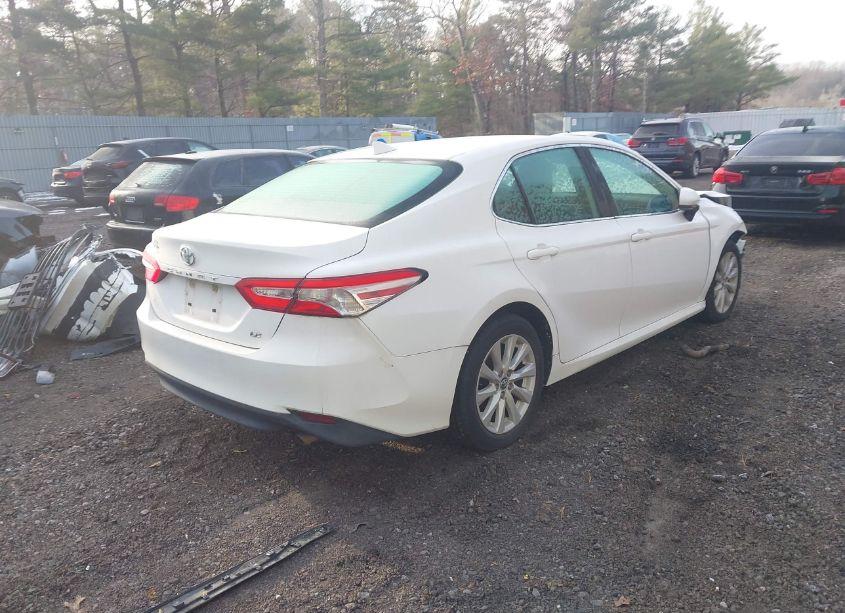 Photo 4 of 2020 Toyota Camry LE (VIN 4T1C11AK5LU916794)