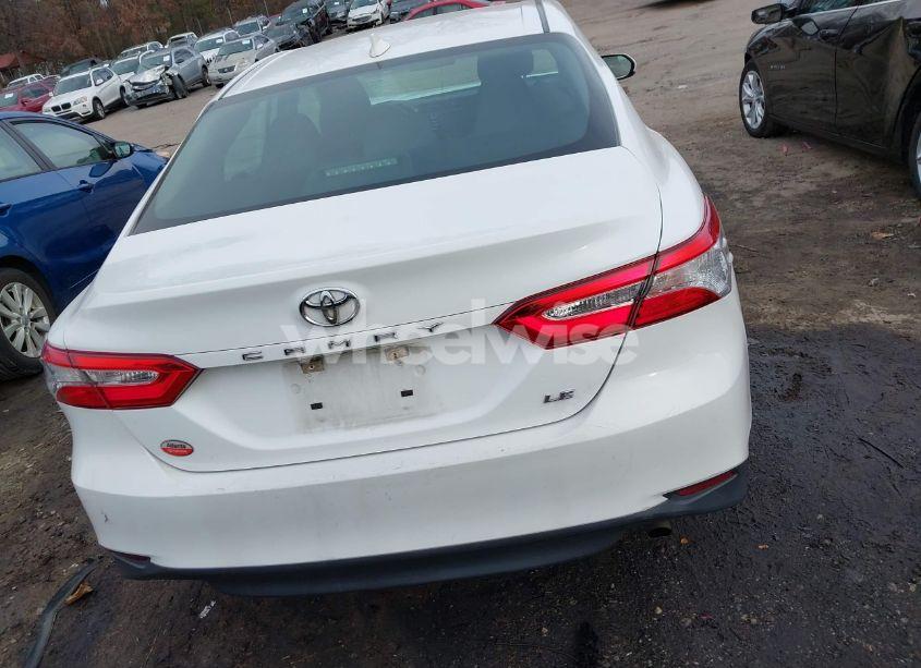 Photo 16 of 2020 Toyota Camry LE (VIN 4T1C11AK5LU928265)