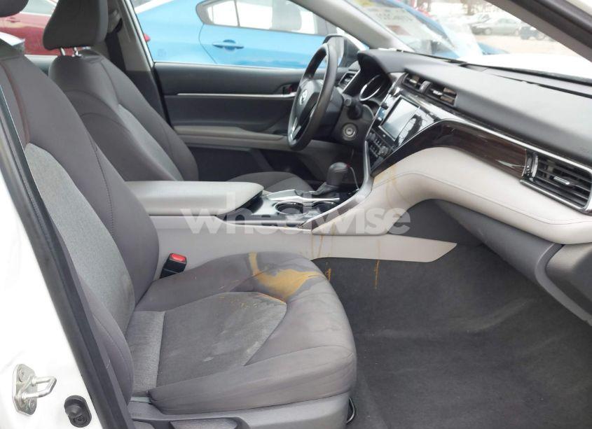 Photo 5 of 2020 Toyota Camry LE (VIN 4T1C11AK5LU928265)