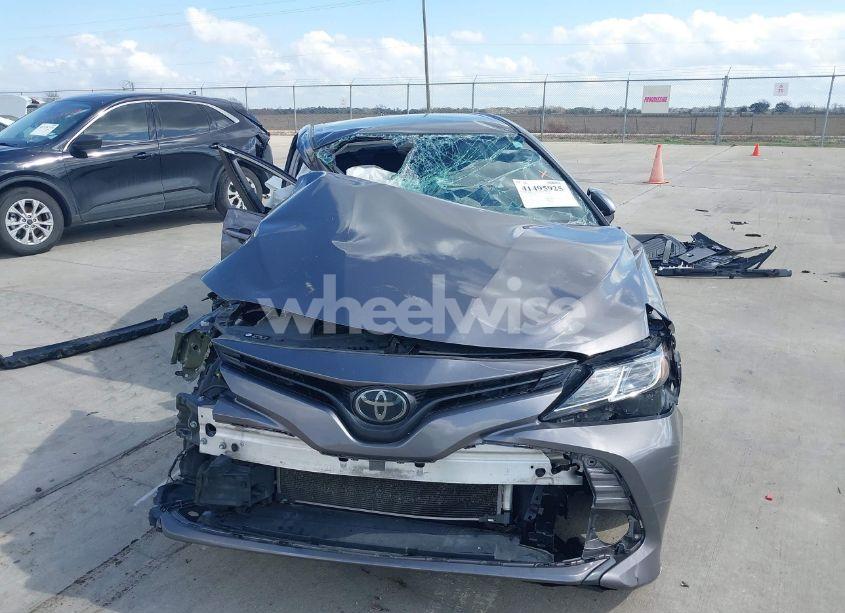 Photo 12 of 2020 Toyota Camry LE (VIN 4T1C11AK5LU929500)