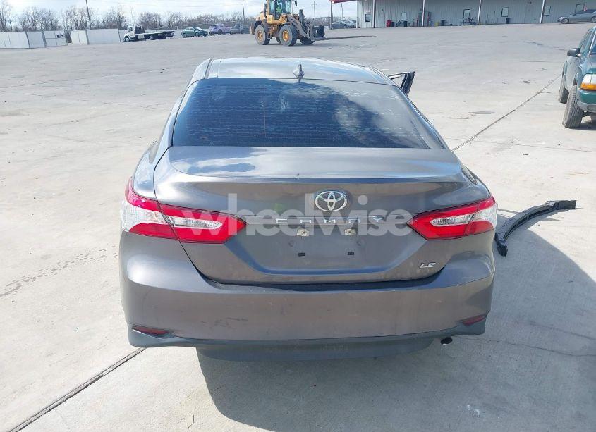 Photo 16 of 2020 Toyota Camry LE (VIN 4T1C11AK5LU929500)