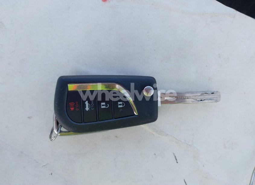 Photo 11 of 2020 Toyota Camry LE (VIN 4T1C11AK5LU952968)