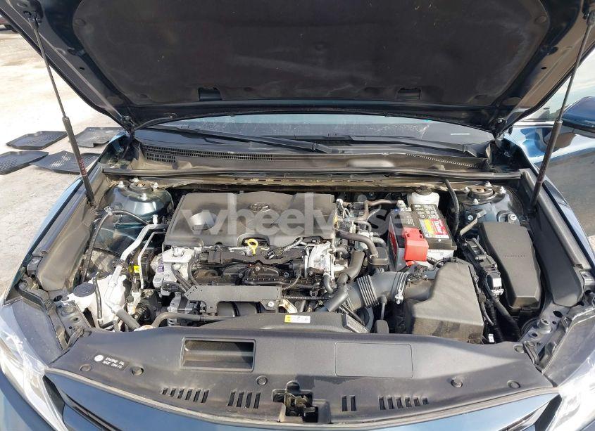 Photo 10 of 2020 Toyota Camry LE (VIN 4T1C11AK5LU977966)