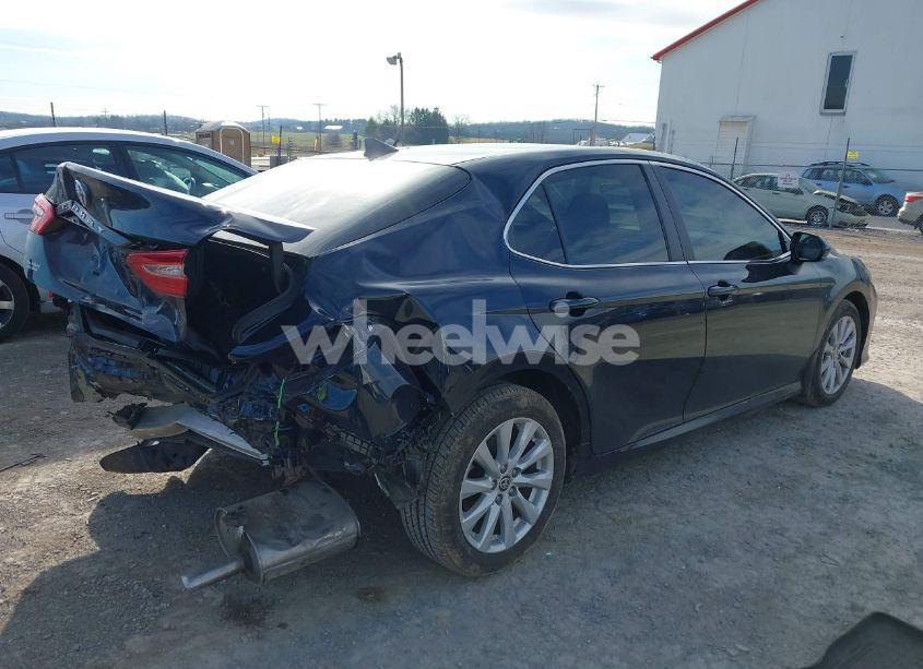 Photo 4 of 2020 Toyota Camry LE (VIN 4T1C11AK5LU977966)