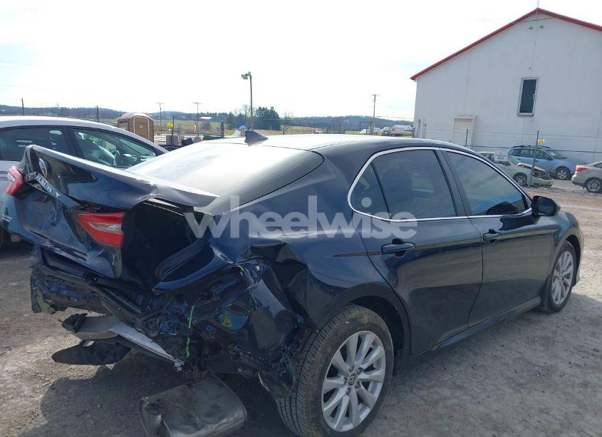 Photo 6 of 2020 Toyota Camry LE (VIN 4T1C11AK5LU977966)