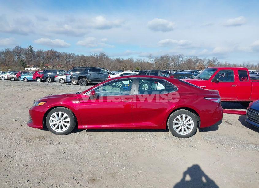 Photo 15 of 2020 Toyota Camry LE (VIN 4T1C11AK5LU996159)