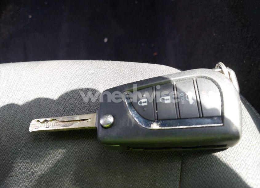 Photo 11 of 2020 Toyota Camry LE (VIN 4T1C11AK5LU997165)