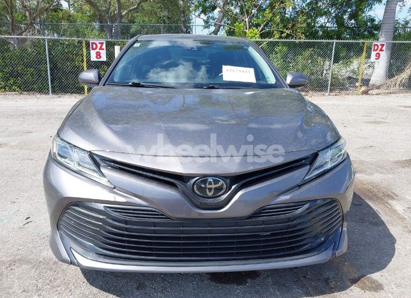 Photo 12 of 2020 Toyota Camry LE (VIN 4T1C11AK5LU997165)