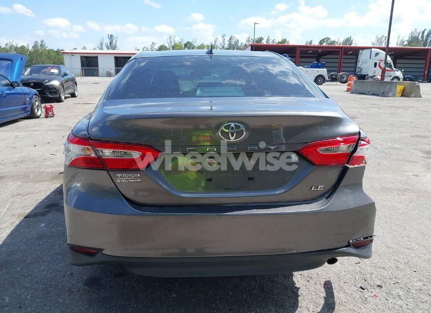 Photo 16 of 2020 Toyota Camry LE (VIN 4T1C11AK5LU997165)