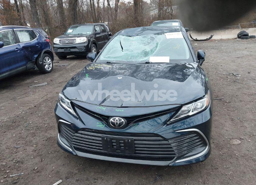 Photo 12 of 2021 Toyota Camry LE (VIN 4T1C11AK5MU546304)