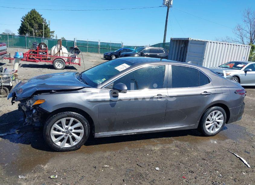Photo 15 of 2021 Toyota Camry LE (VIN 4T1C11AK5MU563426)