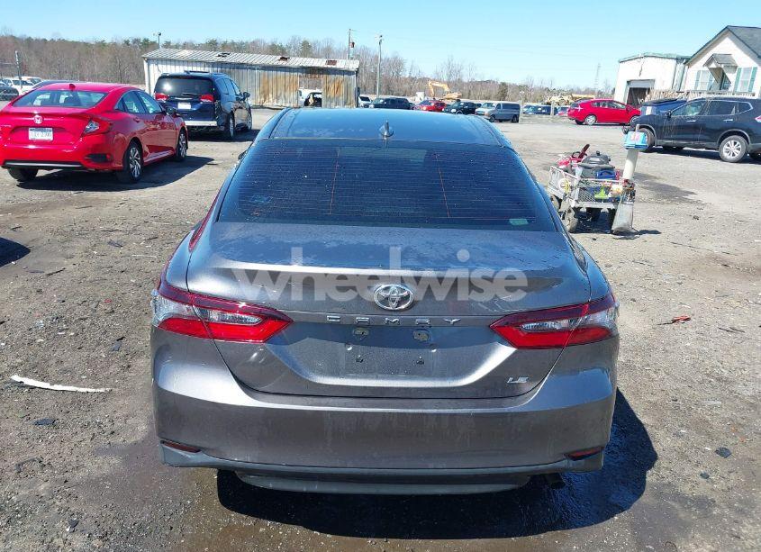 Photo 17 of 2021 Toyota Camry LE (VIN 4T1C11AK5MU563426)