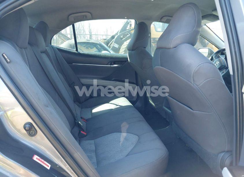 Photo 8 of 2021 Toyota Camry LE (VIN 4T1C11AK5MU563426)