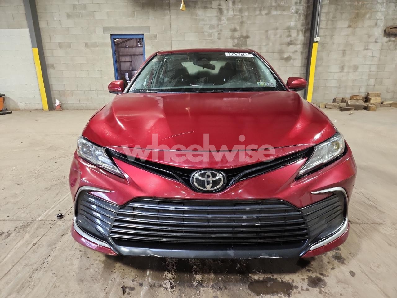 Photo 5 of 2021 TOYOTA CAMRY LE (VIN 4T1C11AK5MU565998)