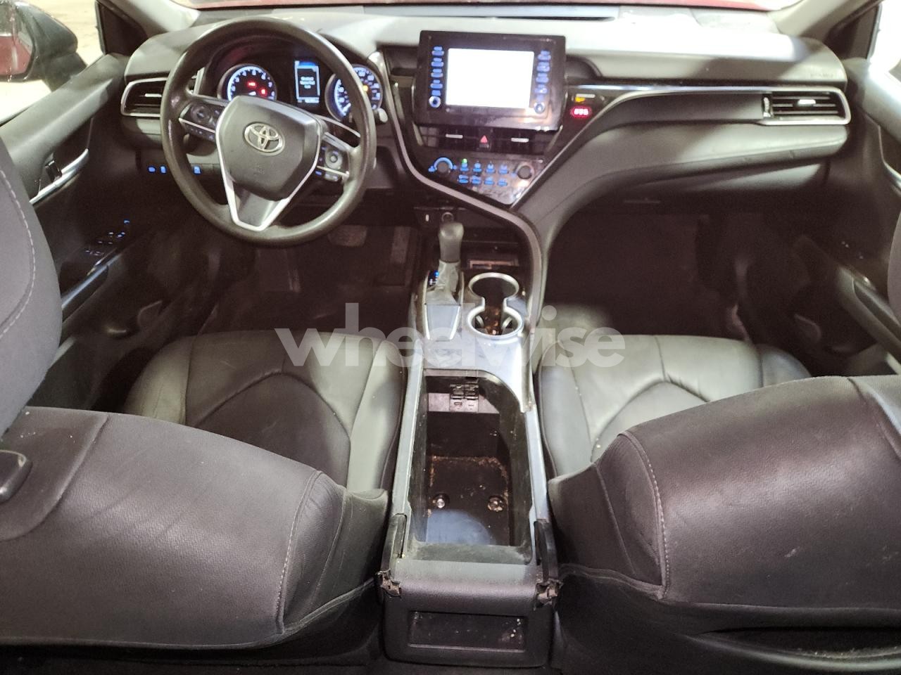 Photo 8 of 2021 TOYOTA CAMRY LE (VIN 4T1C11AK5MU565998)