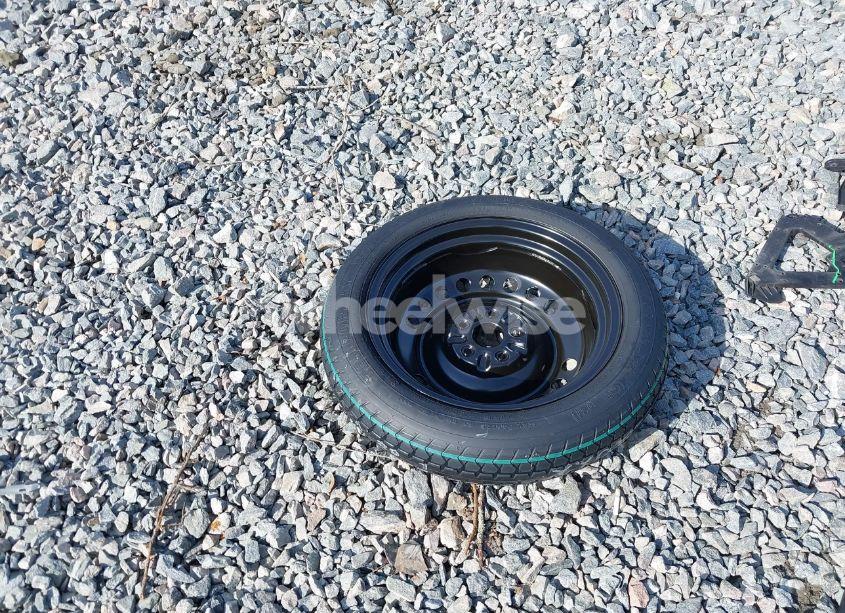 Photo 18 of 2021 Toyota Camry LE (VIN 4T1C11AK5MU586401)