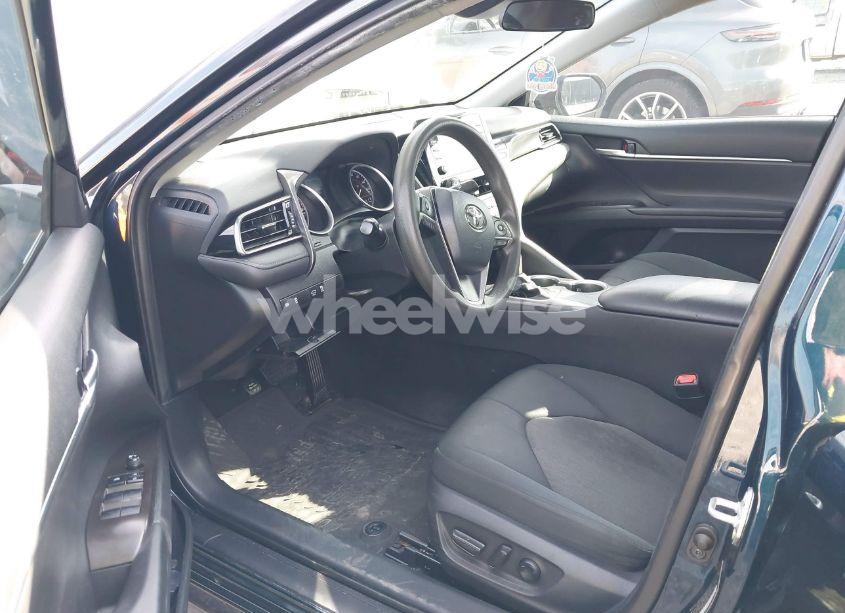 Photo 5 of 2021 Toyota Camry LE (VIN 4T1C11AK5MU586401)